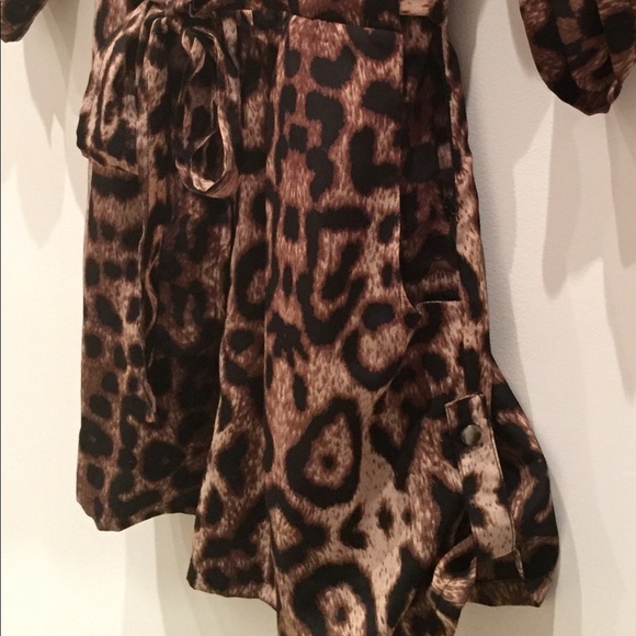 5/48 Leopard Print Romper - Picture 3 of 5